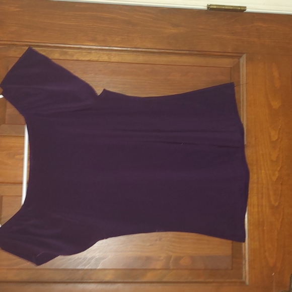 Cute top! - Picture 3 of 3